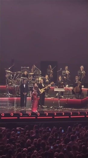 That RAYE O2 Moment Hits Different #shorts #concert #rayeofficial