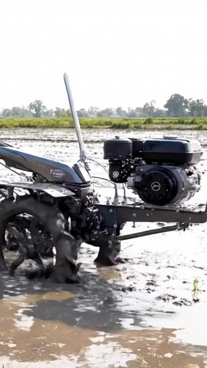 The Phantom Tractor Operates Automatically using the Remote 🚜 #Tractor #Tractor #SmartTractor | X-Vans