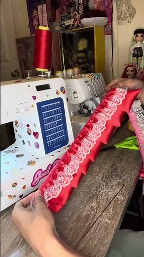 Clown ruffle collar tutorial FOR SEWING BEGINNERS! EASY DIY clown costume accessory for halloween!