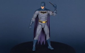 蝙蝠侠 Toy Spot - DC Collectibles DC Essentials No.01 Batman Figure