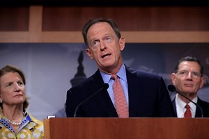 Sen. Toomey Sounds Warning About China’s Digital Yuan as Olympics Start