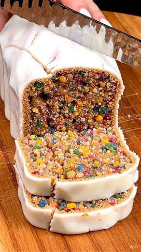 5.7K views · 59 reactions | Perfect Cake Slicing ASMR: Watch the Icing Peel and the Confetti Center Reveal! 勞#ASMR #Satisfying #OddlySatisfying #Slicing #Cake #Baking #Foodie | Queen Of Asmr | Facebook