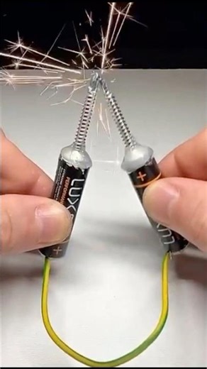 🤯Diy mini spot welder powered by remote battery 🔋#diy #spotwelder #electronics #viral #shorts