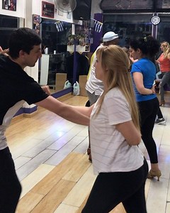 #buenosdias#18:30hsSalsaBasica#19:30hsBachataBasica#21:30hsCurso#bailamosunpoquito | Salsa & Company