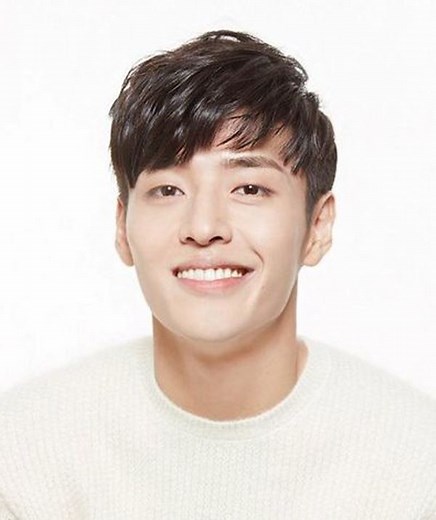 Kang Ha-neul Wiki, Age, Girlfriend, Wife, Family, Biography & More - WikiBio