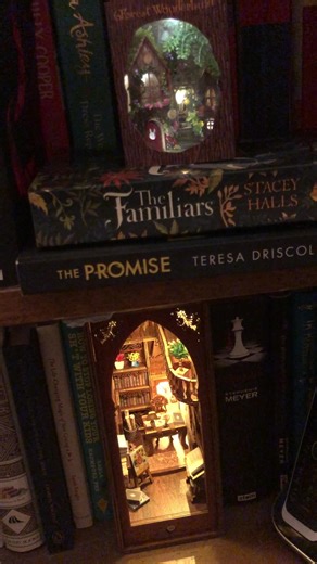 Creative Bookshelf Decor Ideas for Your Home Library