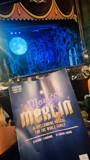 Ad|Pr • ✨️ Magical Merlin ✨️ We were transported to magical Ancient Britain where baby Arthur was ready to be coronated as the future King - but alas his jealous sister Morgan Le Fay is on the loose and ready to turn the royal baby into a hamster. Can Merlin and his friends help save the future King? The show was amazing!! The singing, dancing, lighting and costumes were perfect. The songs were fun and catchy and the fireworks were brilliant. Filled with laugh out loud moments, moments of awe an