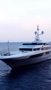 Say hello to the world famous M/Y “Regina Ditalia“ built by CodeCasa yachts. She is available for purchase and will be on display agh the 2025 Monaco Yacht Show with @oceanindependence 🎥 by the very talented @oiyachting | Theyachtguy