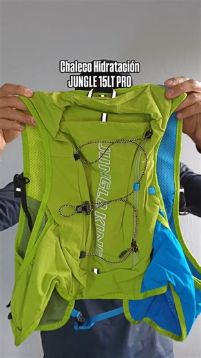 El JUNGLE KING 15LT PRO está diseñado para quienes van más allá de lo básico. Con una capacidad de 15 litros y un peso de apenas 250 gramos ✔️ Compatible con botellas flask 500 ml ✔️ Espacio para funda de hidratación 2 litros ✔️ Múltiples compartimentos de acceso rápido ✔️ Espacio amplio para prendas, nutrición y accesorios ✔️ Ideal para trail running larga distancia, ciclismo de aventura y senderismo 🏃🏽‍♀️🏃🏼🚵⛰️ 📲 Contactanos al 0998982381 (Link en Bio) 🚚 Entregas a domicilio Quito 📦 Env