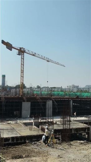 Power of Crane at Construction Site | Heavy Lifting in Action 💪🏗️