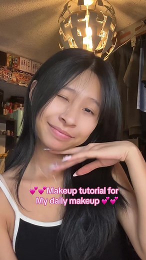 Grab something to eat its 3 min long 😽 as promise here yall makeup tut !!!