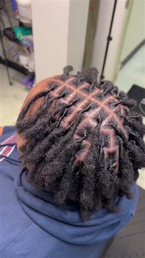 Traveling Loctician! I’m in your city next!