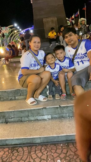 230 reactions · 11 shares | 12th pitik ni sir Edward daily sa plaza ng Bansud, gabi ng pasko solid daming taon guy- #Pasko2025 #canonphotography | Edward Fatallar Lpt | Facebook