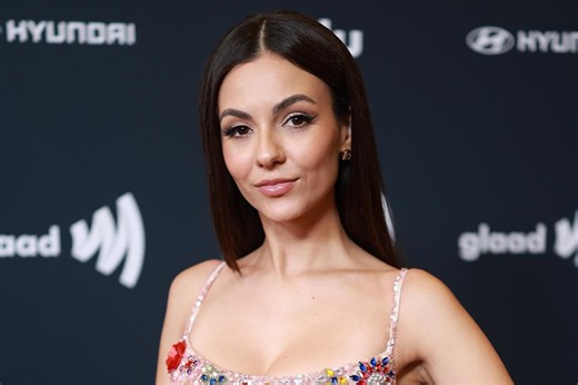 Victoria Justice says she got death threats for 'We All Sing' Ariana Grande meme that was seen as a diss