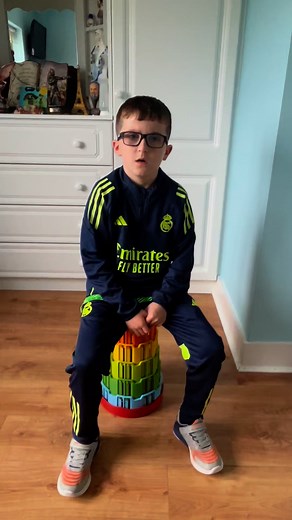 49K views · 1K reactions | Johnny – Singing the Spanchill Song | Joycemusic | Facebook