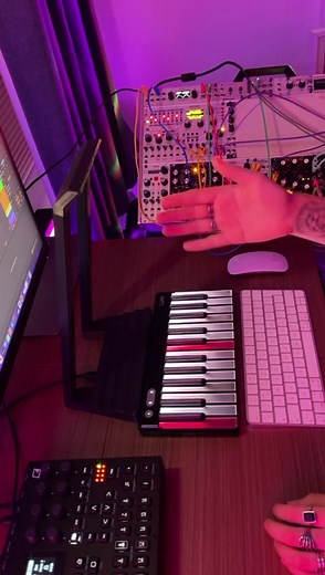 Granular Synthesis ✨ 🎹 @iamanniverse #ROLI #Airwave #GranularSynthesis #ModularSynth #Synth #FreeTheMusic