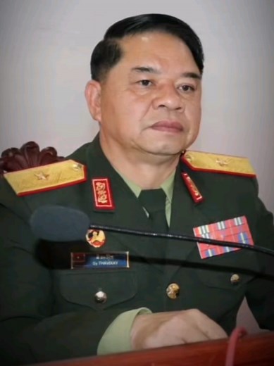 ການບັນຊາກງານສະໜາມກອງທັບປະຊາຊົນລາວ 2015