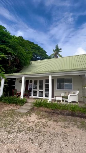 Come in, have a look at one of our bures! Tadra Beach Bure, “Tadra” means “dream” in Fijian. There are only two of these special bures, located at the very end and most private part of the Malolo beach right on the ocean’s edge. Suitable for couples/adults only, whether celebrating a wedding or honeymoon or just wanting that extra special level of accommodation, privacy and location. | Malolo Island Resort