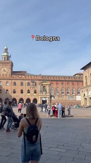 Welcome to 15 days of pure Italian travel immersion. Covering Rome, Florence, Milan, Venice and beyond, this one brings you the blissful best of this soul-stirring country. | Contiki