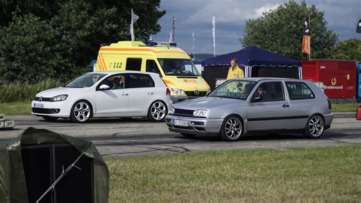 Volkswagen Golf generations face off in sprint