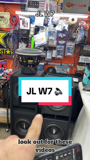 JL audio W7 13.5 speaker test #subwoofers #teamtwistedsounds #basstests #12inchsubwoofers #extremeaudio #cartiktok #jlaudiow7 #caraudio #basstok #soundwave
