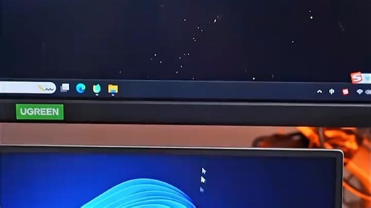 用一根USB-C线连接两台电脑，支持数据传输和充电，轻松实现文件互通，提升工作效率。