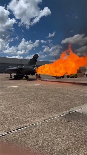 ENGINE ON FIRE! #aviation #engineering #aerodynamics #aerospace #aviationengineering #pilotlife