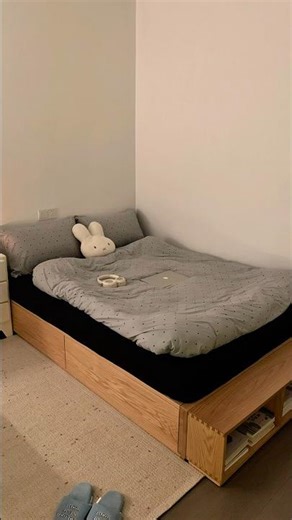 A clever room setup that uses space so well 💗🌿🥰 #decor #roomdecor #homedecor #roommood #roomtour