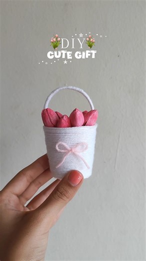 Diy Pishta Shell Tulips🌷|| Room Decoe art #shorts #viral #trending #craft #aesthetic #decor #diy