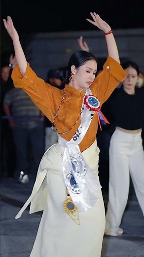 Yongji, Tibetan beauty, graceful Tibetan dance