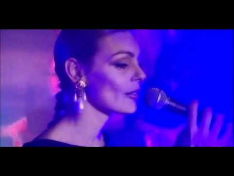 Divina - Zara Whites