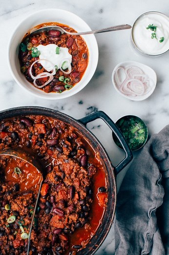 Authentic Chili Con Carne Recipe (Thick   Hearty!)