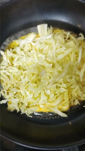 春キャベツとライスペーパーで作る簡単ヘルシーキャベツ焼き😋