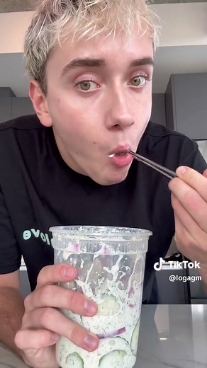 Best Way to Make Creamy Cucumber Salad