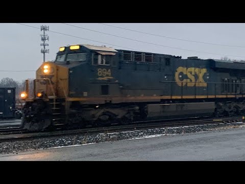 CSX I031-18 with 894 Leading