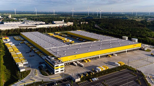 01. Jun. 22: Ludwigsfelde: Deutsche Post DHL Group nimmt erstes Mega-Paketzentrum in Ostdeutschland in Betrieb