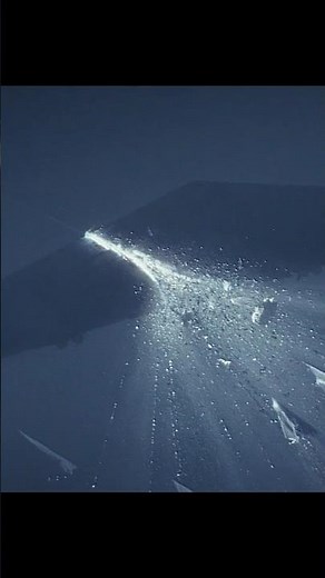 The First Order thought they'd won. Then the Raddus went to lightspeed. 💀✨#shorts #starwars