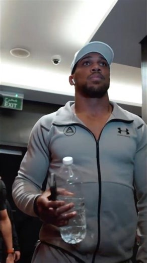 Anthony Joshua Training Footage STUNS Boxing World!