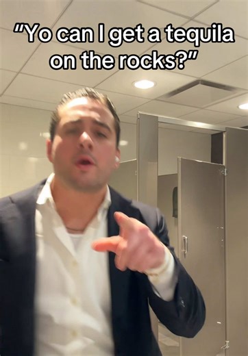 STUSSED up at Club Zara #fyp #viral #trending #funny #work @Chris Stussy