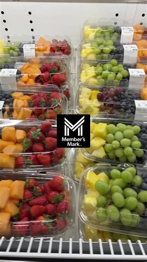 Fresh, easy, and delicious — just the way we like it! 🍓🥧 Our Member’s Mark fruit trays are packed with fresh, colorful favorites perfect for any gathering. Pair it with our hearty Member’s Mark chicken pot pies for a warm, comforting meal everyone will love. Great quality. Great price. Only at Sam’s Club. 💙 #celebrate#MembersMarkCommunity | Sam's Club