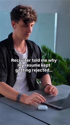 Lorenzo Rosa 🤌 Data Analytics & Data Science on Instagram: "A recruiter reviewed my resume and said: “This screams junior, even though you’re not.” Here’s what I fixed: ❌ Mistake 1: Generic objective statement “Seeking a challenging role in data analytics...” ✅ Fix: Replace with a 2-line value statement “Data Analyst with 3 years of SQL/Python experience. Reduced reporting time by 40% and identified $300K in cost savings through data-driven insights.” ❌ Mistake 2: Listing responsibilities, not 