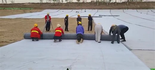 🚧 Building a Cleaner Future with Geosynthetics! 🌍♻️ Watch how our high-performance geosynthetic materials are installed in landfill projects to create a strong protective barrier for the environment. From geomembrane liners to geotextile layers, every step helps prevent leakage, control contamination, and protect soil and groundwater. At GeoFantex, we deliver reliable solutions for modern landfill engineering—designed for durability, safety, and sustainability. 💪🌱 👉 Smart engineering. Safer