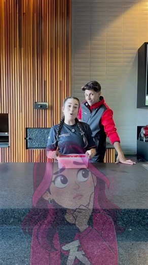 EMILLY VICK MADE A SECRET DRAWING CAKE! #shorts