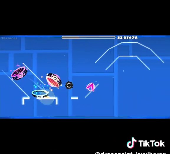 Creating a Geometry Dash Level Inspired by Dead Blonde