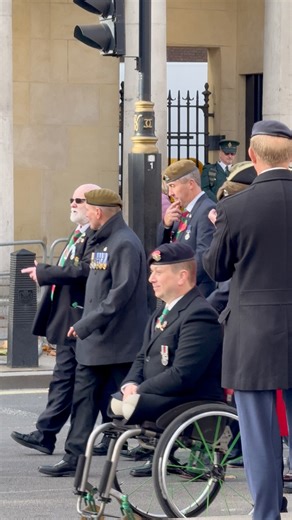 Honoring Our Heroes 🇬🇧🌺🕊️ #RemembranceDay #NeverForget #Tribute #Bravery #Serenity #Legends #Sacrifice #Appreciation #Togetherness #Liberty #Commemoration #Heritage | The Royals King's Guard's England