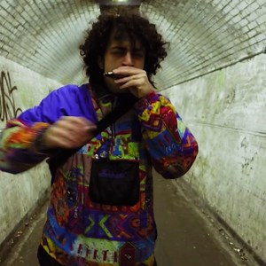 Echoes 🪐 • • 🎥: @silviamariasilvia ✌🏻 Harmonica by: @leeoskarharmonicas 🎶 • • #streetart #harmonica #beatbox #mosesconcas #theharmonicabeatboxer #streetmusic #streetmusician #streetartist #busker #london #harmonicabeatbox #beatboxing #leeoskarharmonicas #streetperformer #streetperformance #fms | Moses Concas