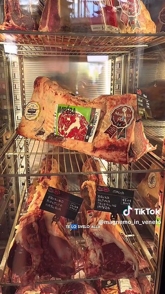 Cena infinita di carne a Mestre: sfida gastronomica