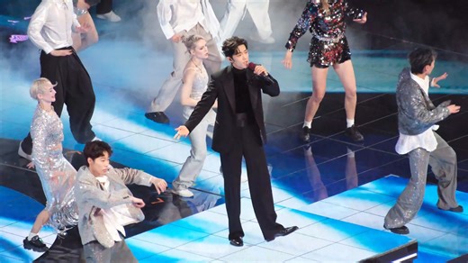 2025.12.31 Xiao Zhan — “Just Dance” (现在不跳舞要干嘛), Dragon TV New Year’s Eve Gala | Fancam 4k Cr. 肖战丨WeFollow守候Bot #XiaoZhan #肖战 #DragonTVNYE26_XiaoZhan | Xiao Zhan World