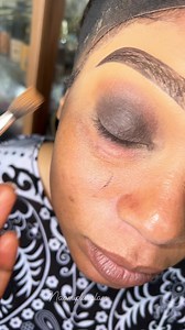 35K views · 743 reactions | How to stop your face from sweating after makeup | Naomi Plusglam | Facebook