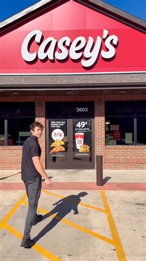 Griffy Clark on Instagram: "@caseys breakfast pizza has been my go-to tailgate breakfast ‼️ Download the Casey’s app and use the code SAVE40 at checkout to enjoy 40% OFF ANY WHOLE PIZZA every Saturday this college football season. #caseys #caseyspartner #ad"